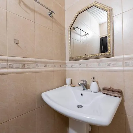 Vazov , Two Bedroom Centre Varna